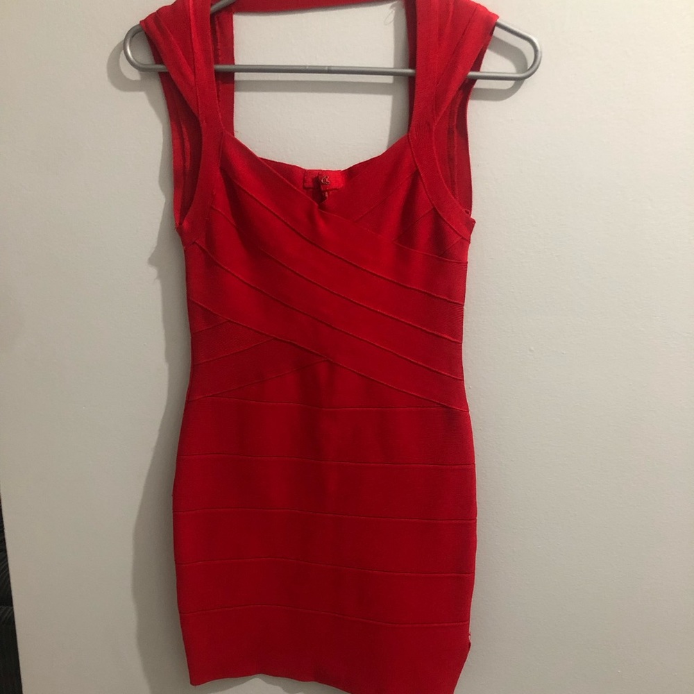 Dresses - Picture 8 of 8